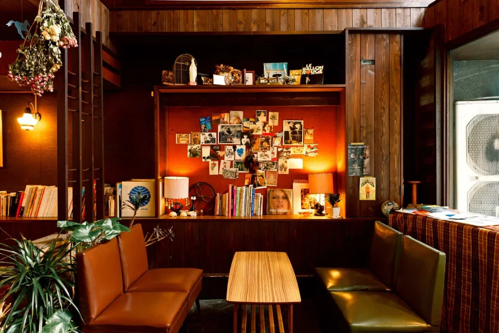 喫茶マドラグ内観