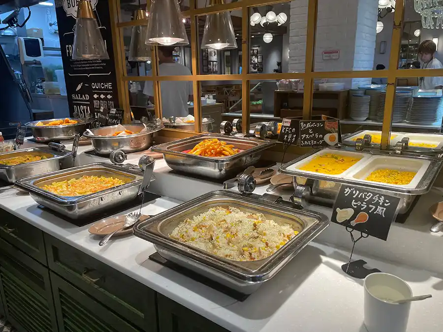 ケンタッキーフライドチキンのバイキングコーナー