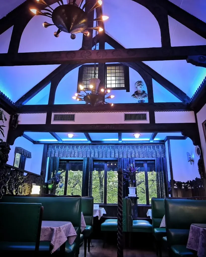 喫茶ソワレ　内観