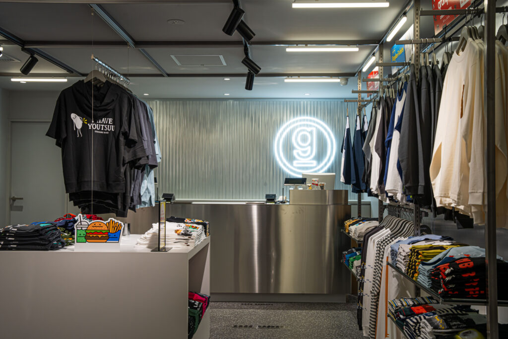 「グラニフ ストア&アート心斎橋」1F