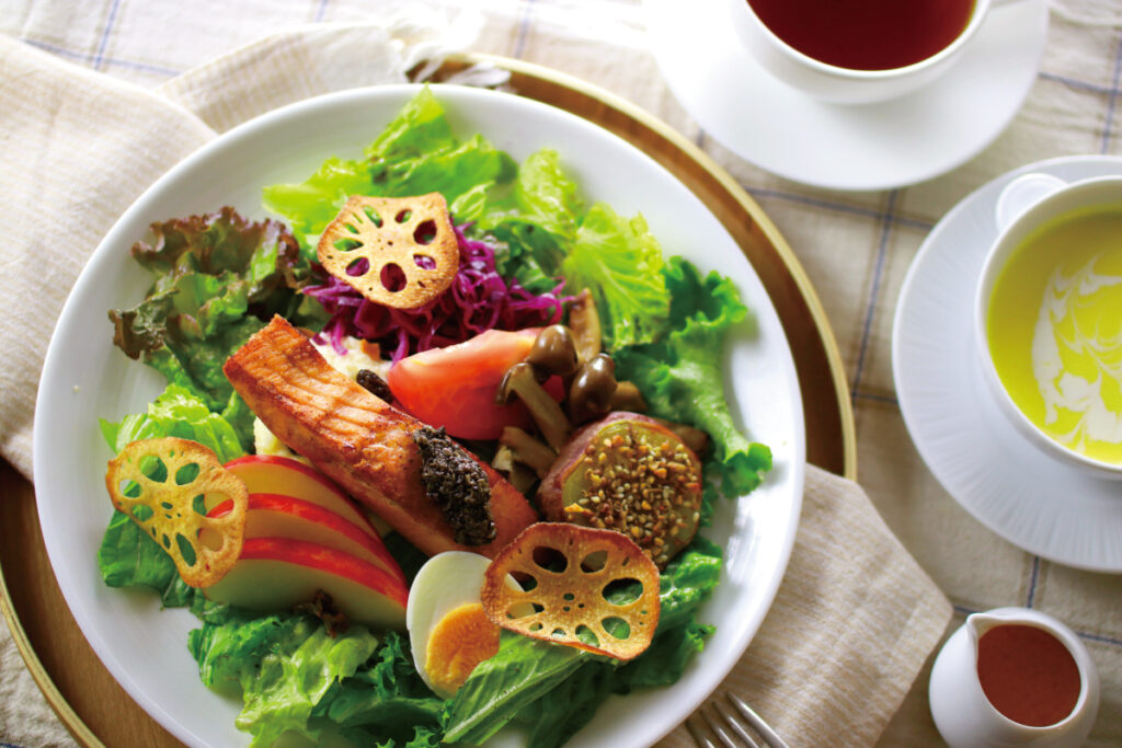 Sir Thomas LIPTON ティーハウス「イングリッシュベジランチ」サーモンソテー