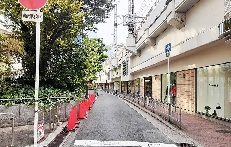 セリア梅田への行き方