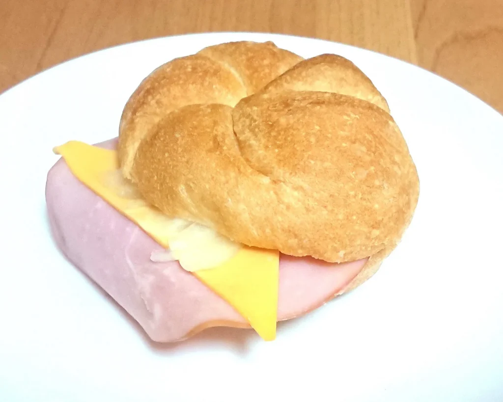 志津屋「チーズカルネ」