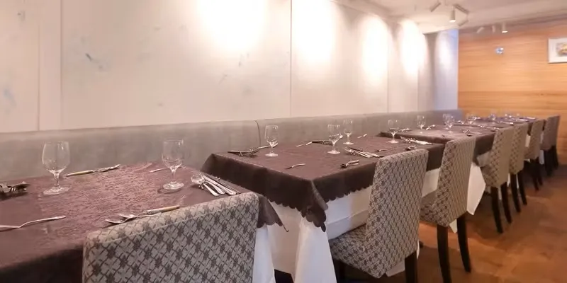 富小路信の内観