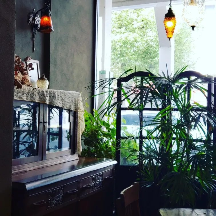 あんず食堂内観