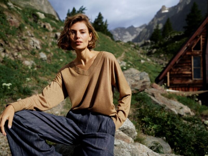 イタリアのカシミヤブランド「ファルコネーリ」POPｰUP SHOPが大丸神戸店で開催中。11/12（日）は宝塚OGのトークショーも！