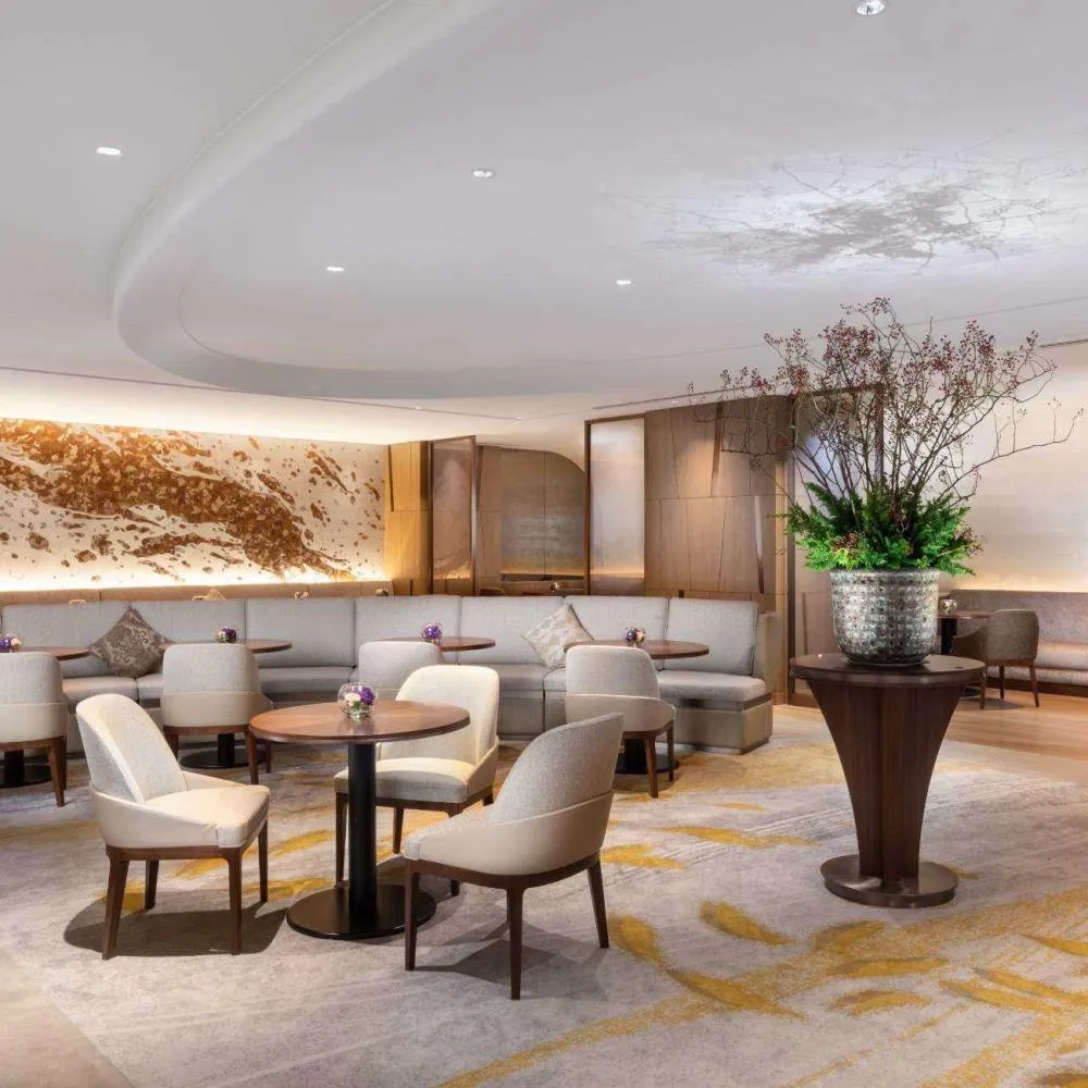 ウェスティン都ホテル京都 ティーラウンジ「MAYFAIR」の内観