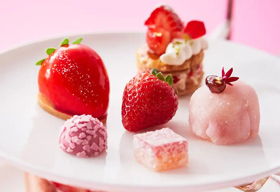 ホテル日航大阪のいちごアフタヌーンティーのスイーツ
