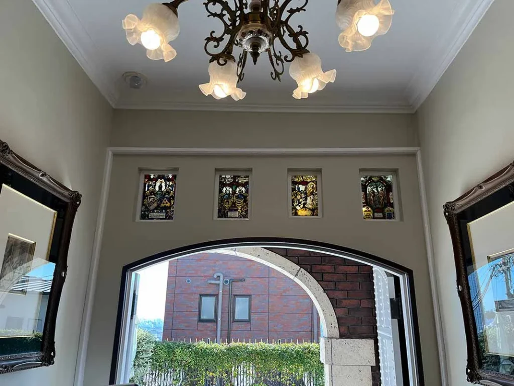 山手ステンドグラス