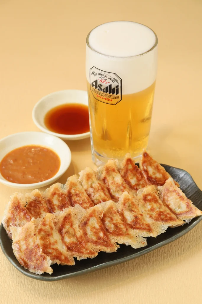 ぎょうざ歩兵の餃子とビール