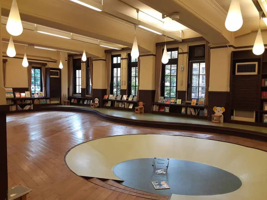 漫画ミュージアム　こども図書館