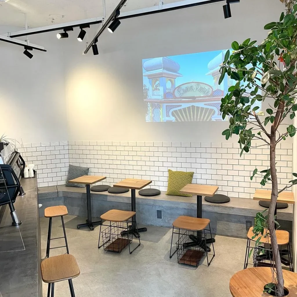 パスファインダーの内観