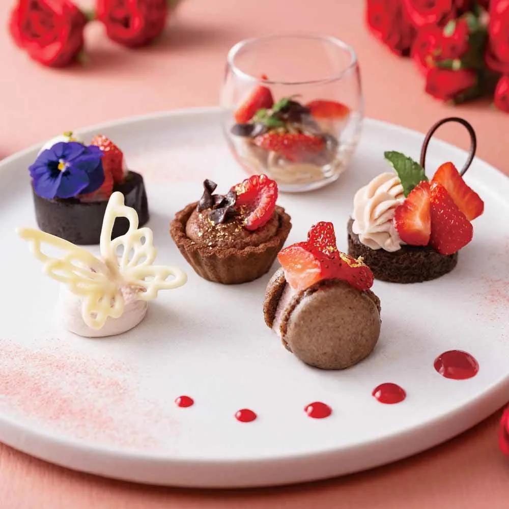 阪急インターナショナルのいちごアフタヌーンティーのスイーツ