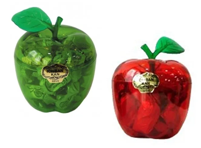 一番館 本店「ポーム・ダムール スケルトン」左がプレーン、右が紅茶