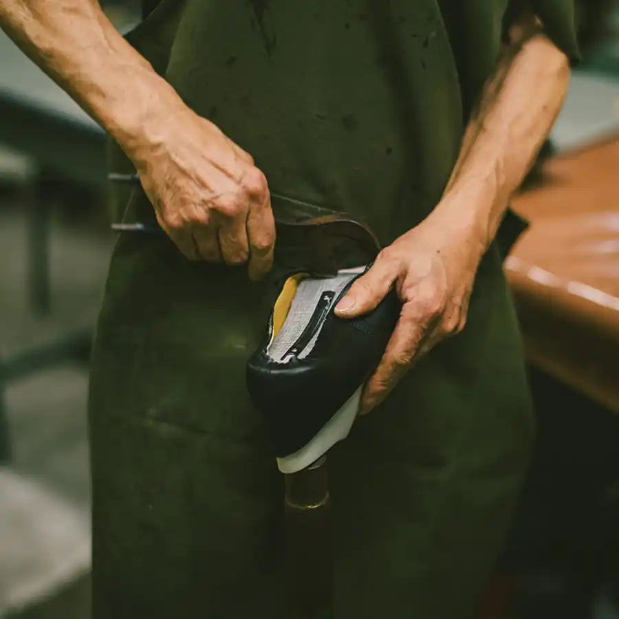 職人が作る神戸産シューズ