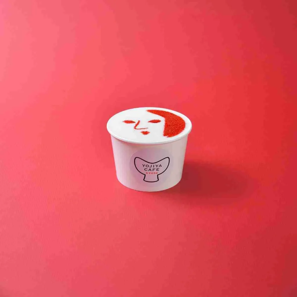 よーじやカフェのいちごカップスイーツ