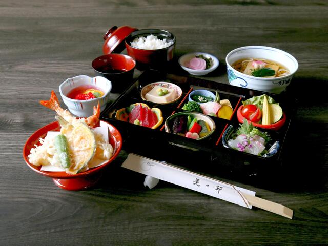 美々卯梅田ルクア店の美々卯弁当