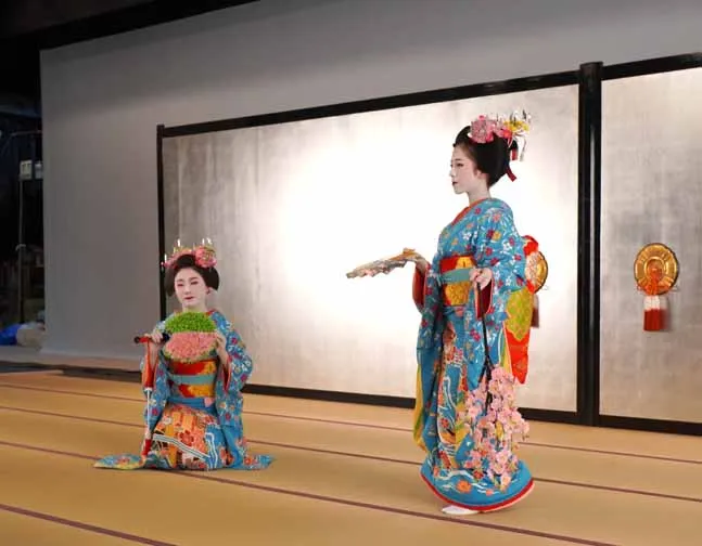 2024年都をどりの衣装合わせ