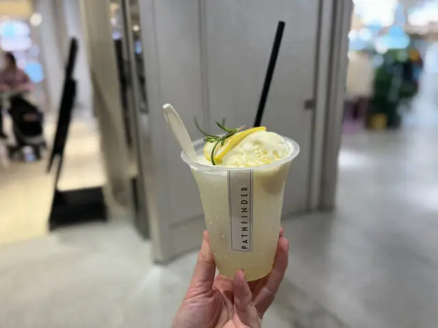 パスファインダータイムスノブの柚子クリームソーダ