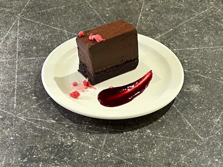 SANWACOFFEEWORKSのチョコレートケーキ