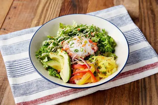 WIRED CAFEのネギトロON－TAMAボウル