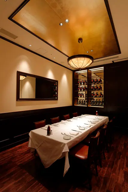 ウルフギャングステーキハウスの個室