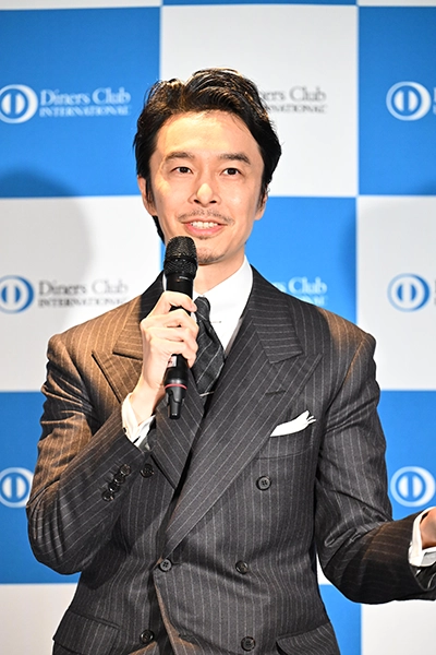 セレモニーで話す長谷川博己さん