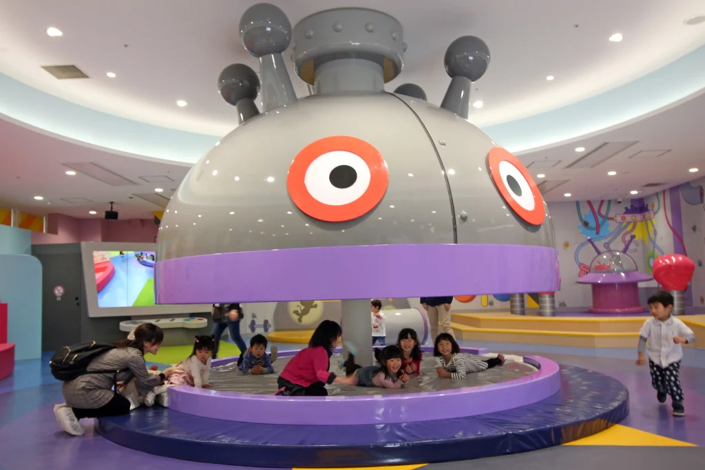 【要クレジット＆提供元記載】神戸アンパンマンミュージアム＆モール　バイキンひみつ基地　だだんだん