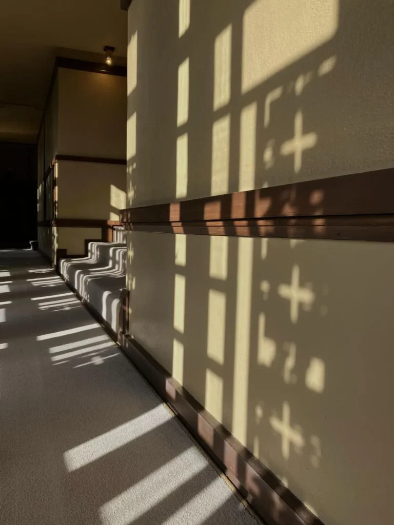 ヨドコウ迎賓館 3階廊下