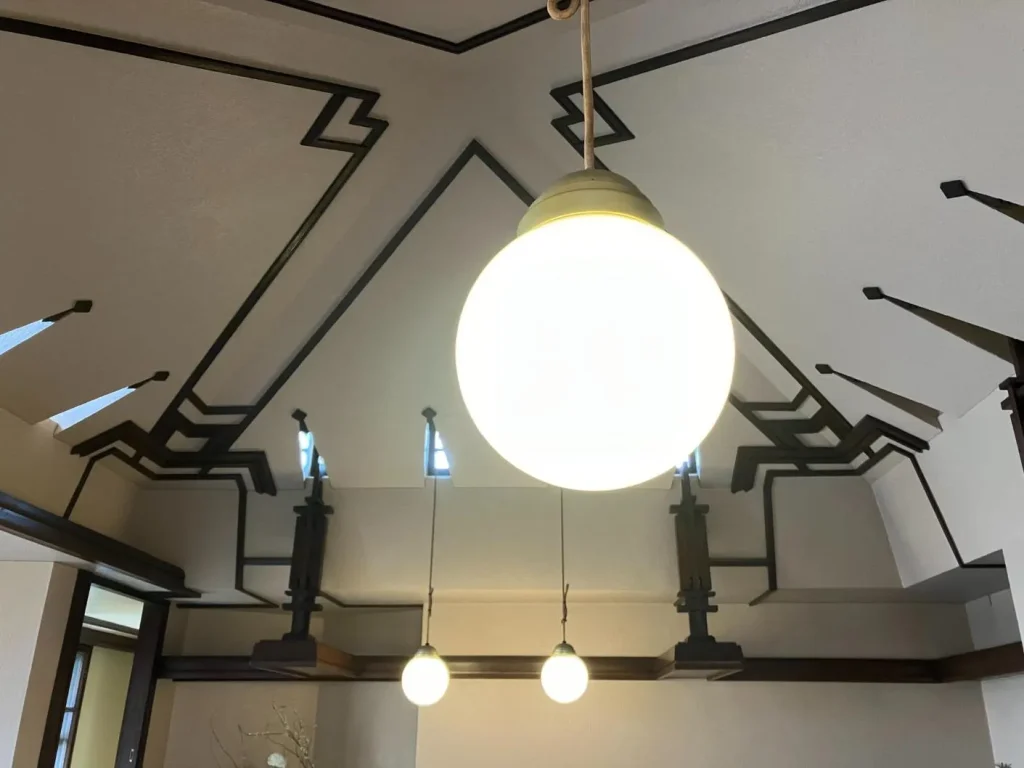 ヨドコウ迎賓館 4階食堂天井