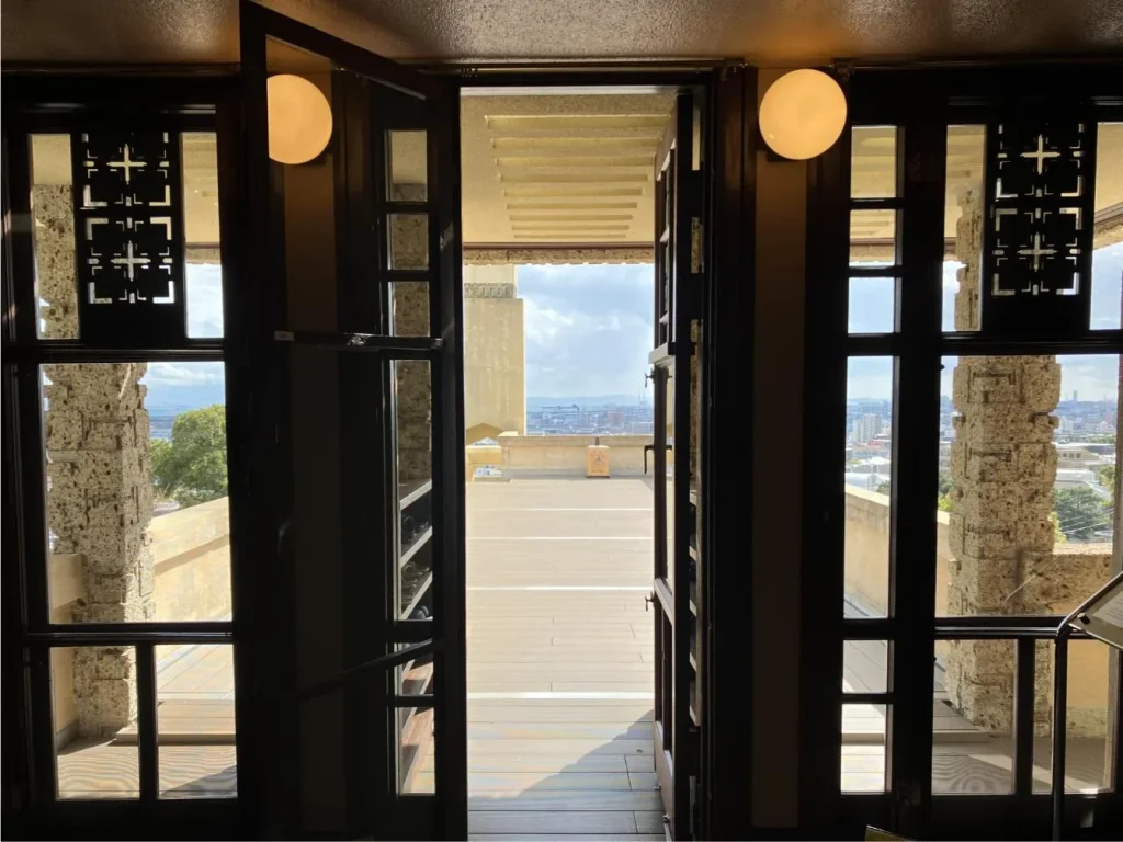 ヨドコウ迎賓館 バルコニー