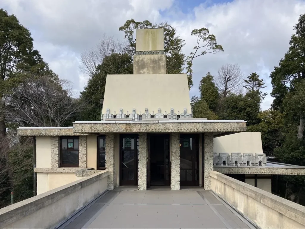 ヨドコウ迎賓館 バルコニー