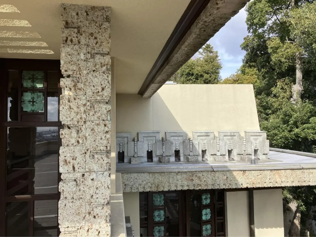 ヨドコウ迎賓館 バルコニー