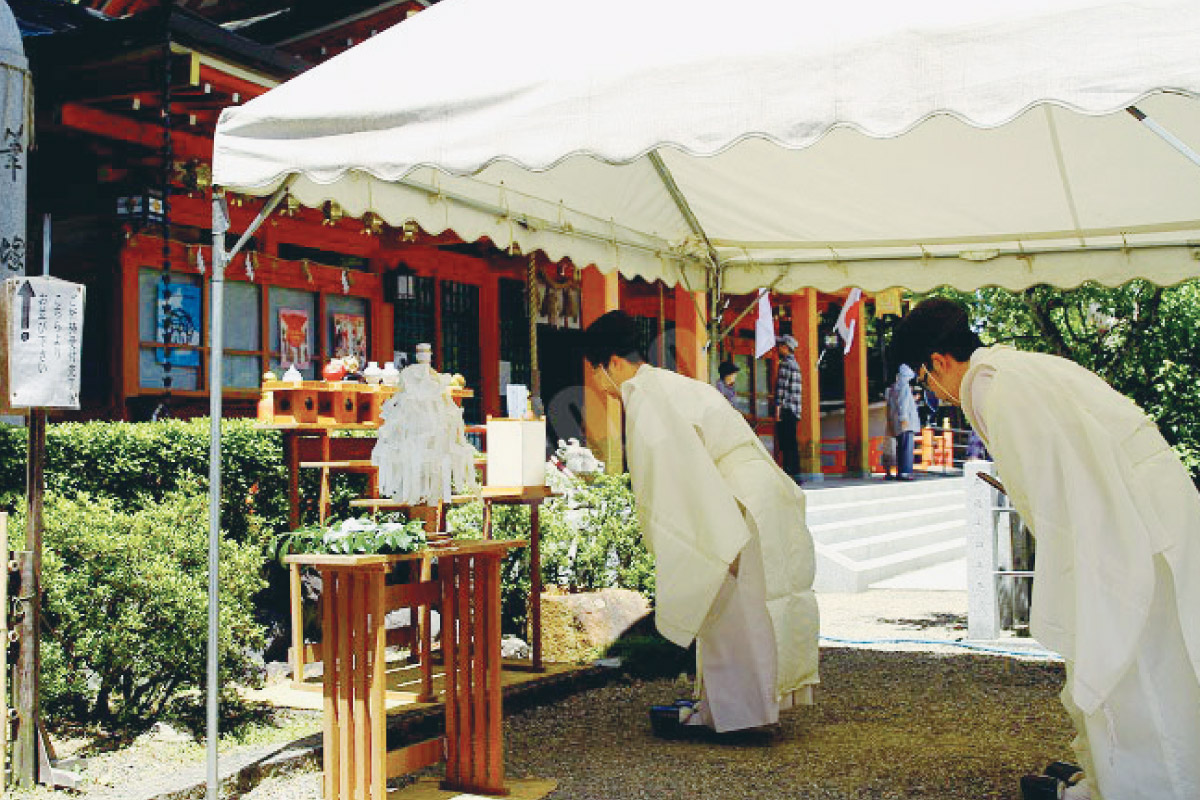 感謝を込めて筆を供養する神事。京都・長岡天満宮で「筆塚祭」5月4日（祝）開催