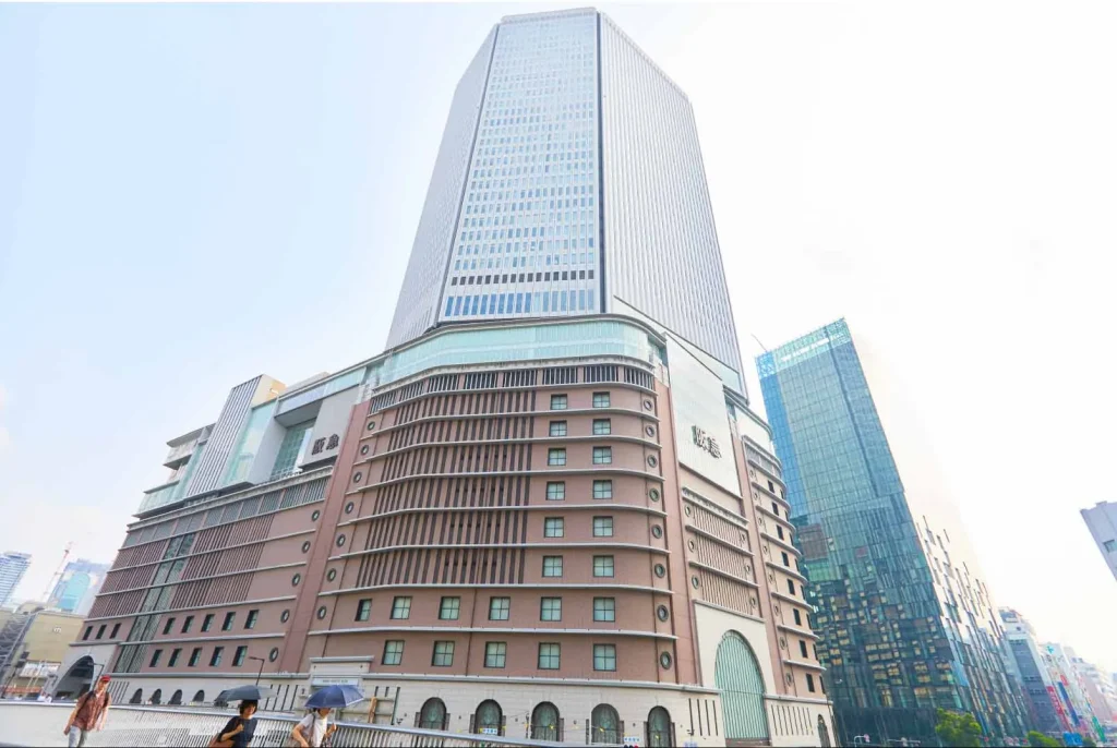 阪急うめだ本店の外観写真