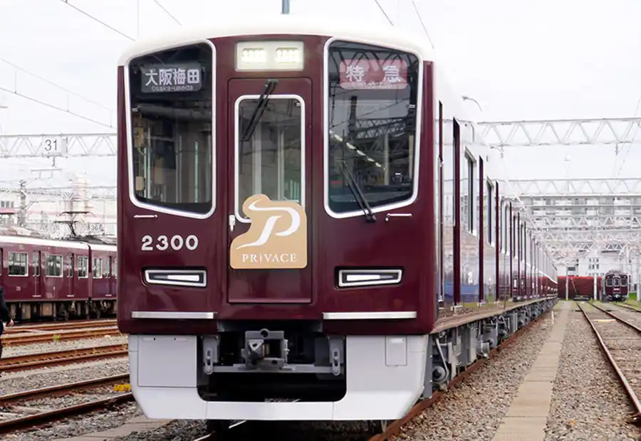 阪急電車「PRiVACE（プライベース）」の車両を詳しくレポート！お披露目会＆試乗会に参加してきました。プライベースの予約情報も