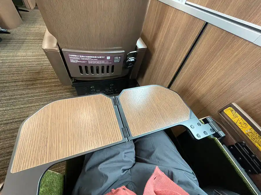 プライベースのテーブル