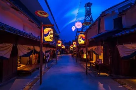 大阪くらしの今昔館 9F祭礼Ver.木戸門の中から夜景花火