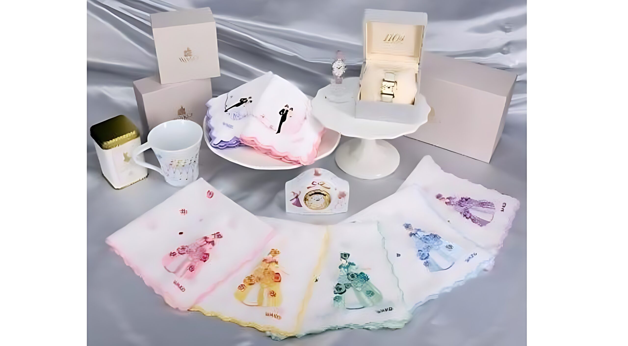 「TAKARAZUKA×WAKO」初コラボレーショングッズ発売中！宝塚歌劇オフィシャルショップ「キャトルレーヴ」にて