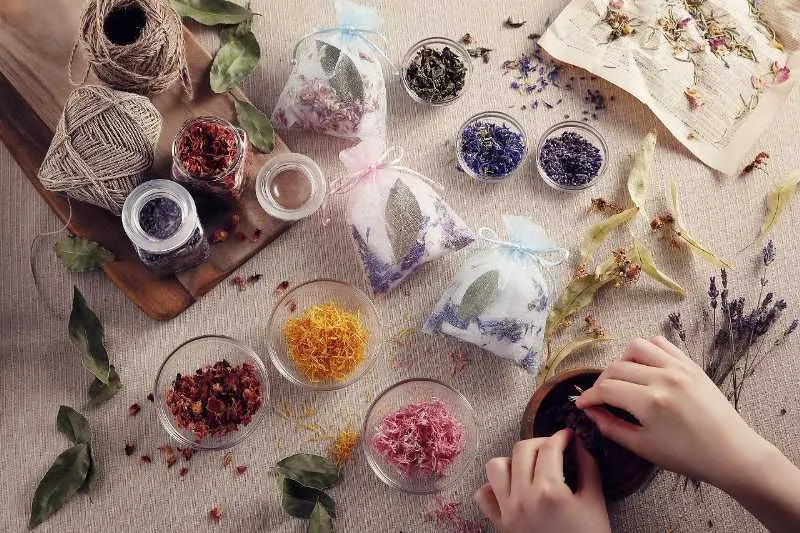 暮らしのアイテムづくり(サシェづくり)