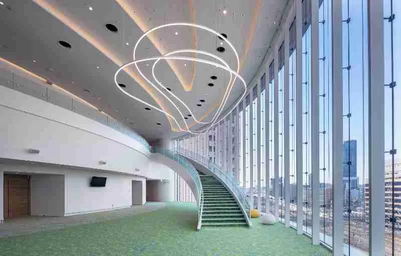 JPタワー大阪6階の「ＳｋｙシアターＭＢＳ」ロビー