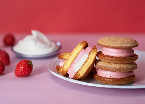 洋菓子フェスタinKobeで販売される「MOON」の生ブッセ