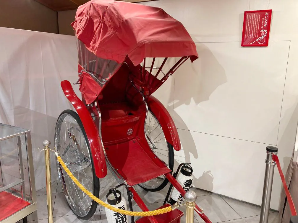 天満天神繁昌亭　初代・桂春団治の人力車レプリカ