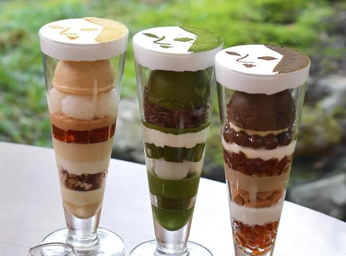 よーじやカフェ嵯峨野嵐山店「きなこパフェ」、「抹茶パフェ」、「ミルクティーパフェ」