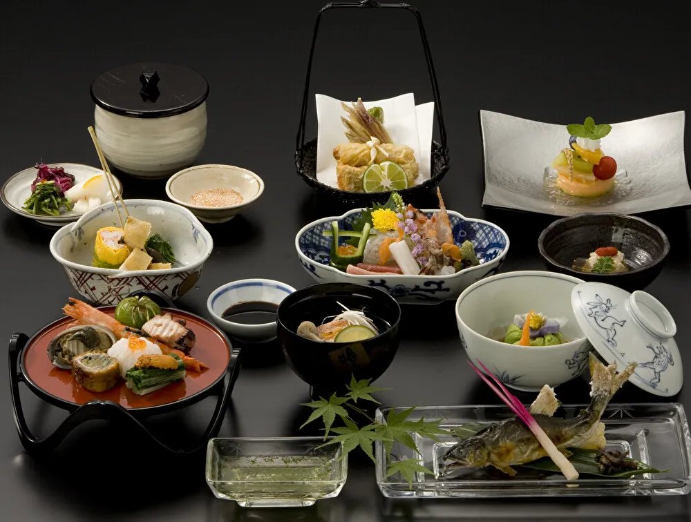 高雄錦水亭の川床ランチ