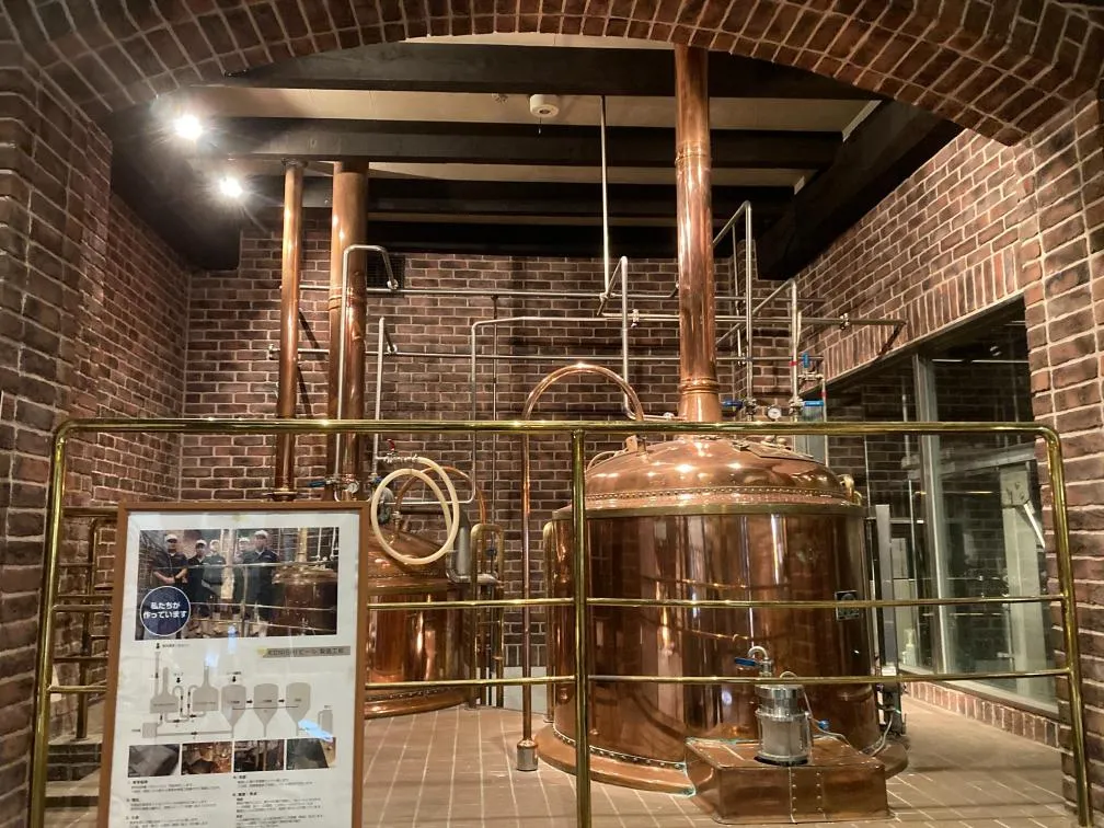 白雪ブルワリービレッジ長寿蔵 レストラン醸造タンク