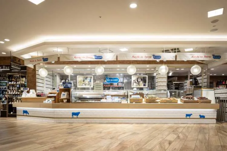 エシレ・マルシェ オ ブール＜大阪・梅田＞の外観