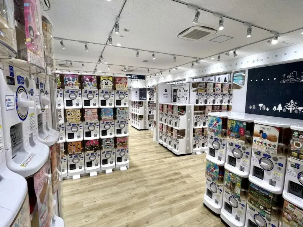 ガチャガチャの森 梅田茶屋町店