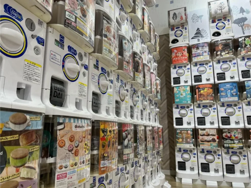 ガチャガチャの森 梅田茶屋町店