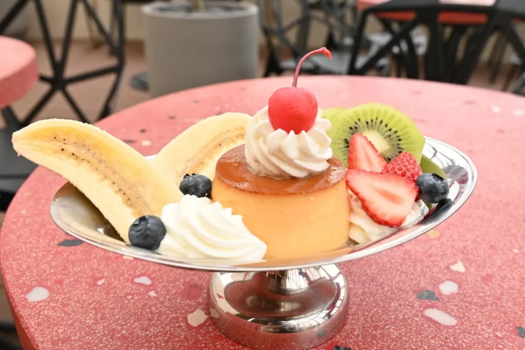 神戸ポートタワー 低層3・4階「PORT TERRACE(ポートテラス)」「プリンアラモード」